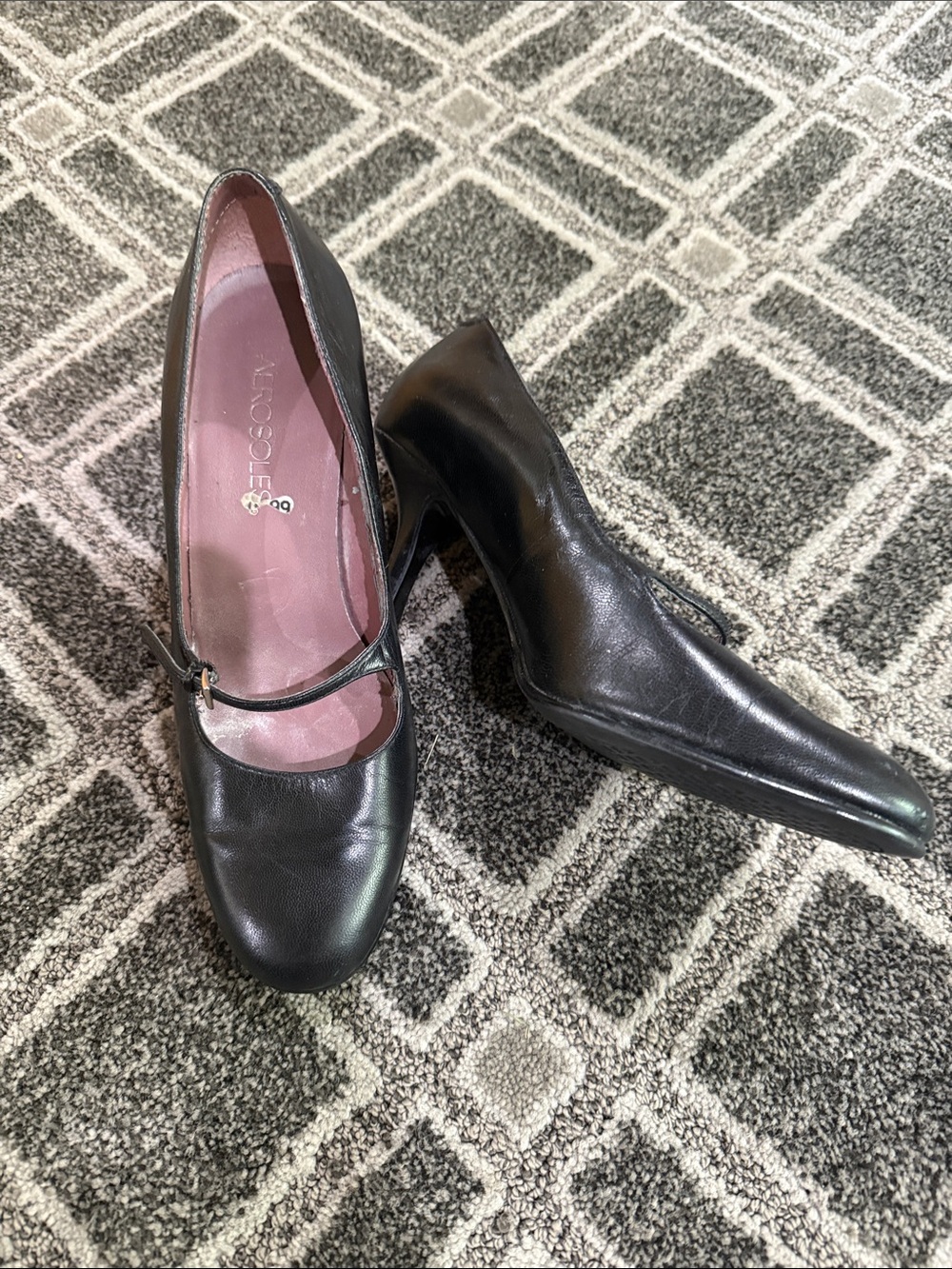 Aerosoles Black Leather Mary Jane Pumps - Classic Women's Heels